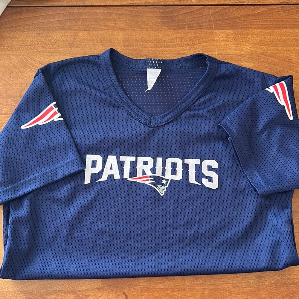 NFL Patriots Boys jersey sz Med.